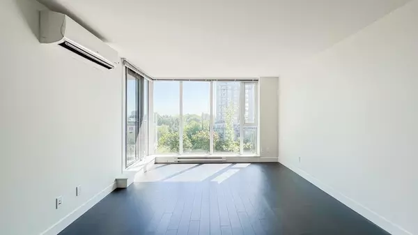 Richmond, BC V6Y 0H6,8288 Granville AVE #810
