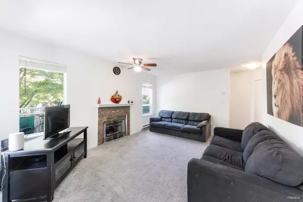 Surrey, BC V3R 0V5,9946 151 ST #203