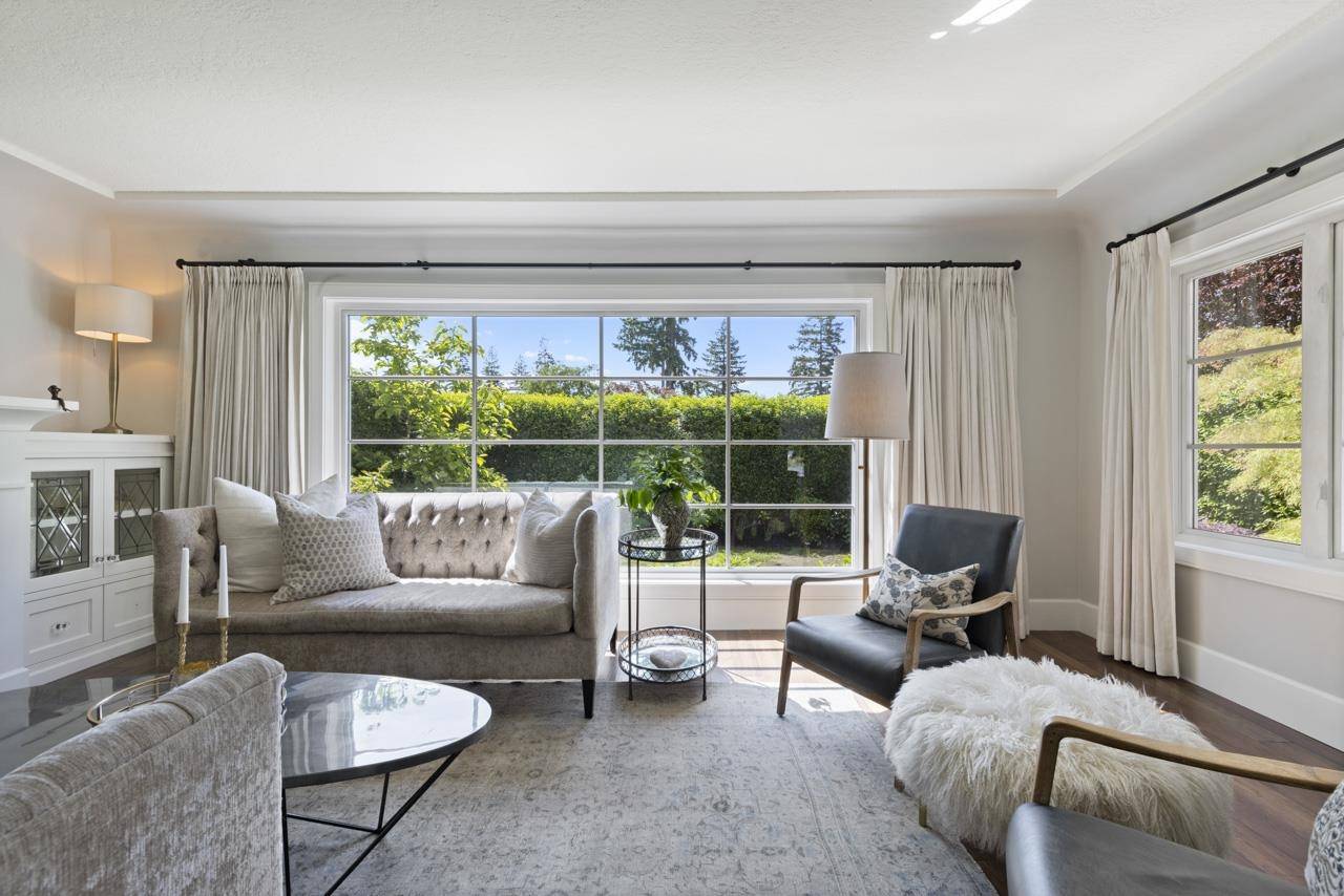 North Vancouver, BC V7P 2A4,1140 Cortell ST