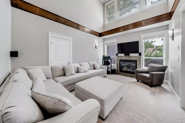 Surrey, BC V4N 2X1,15688 92 AVE
