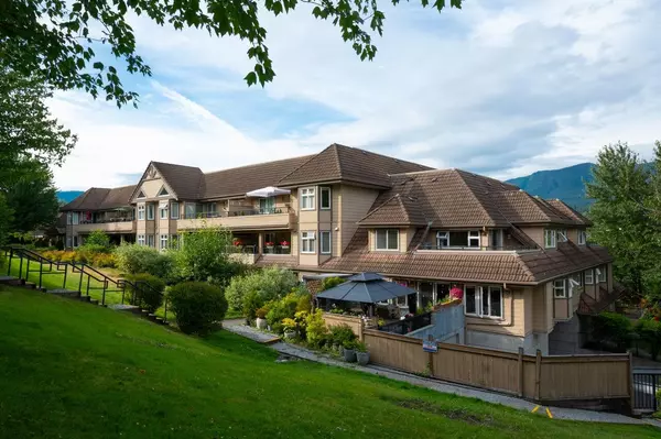 Port Moody, BC V3H 0B2,160 Shoreline CIR #407