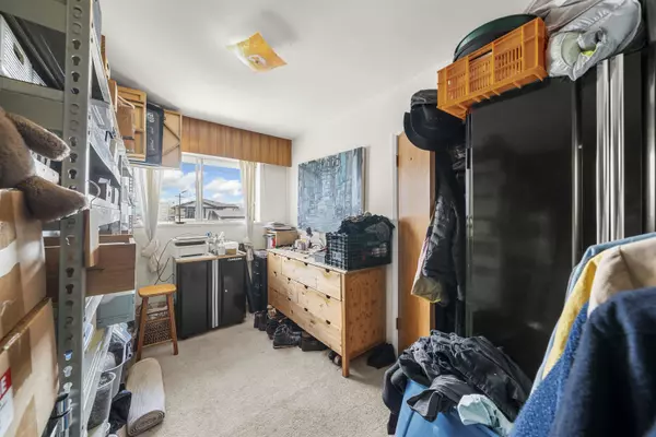 Vancouver, BC V5R 3X4,4561 Manor ST