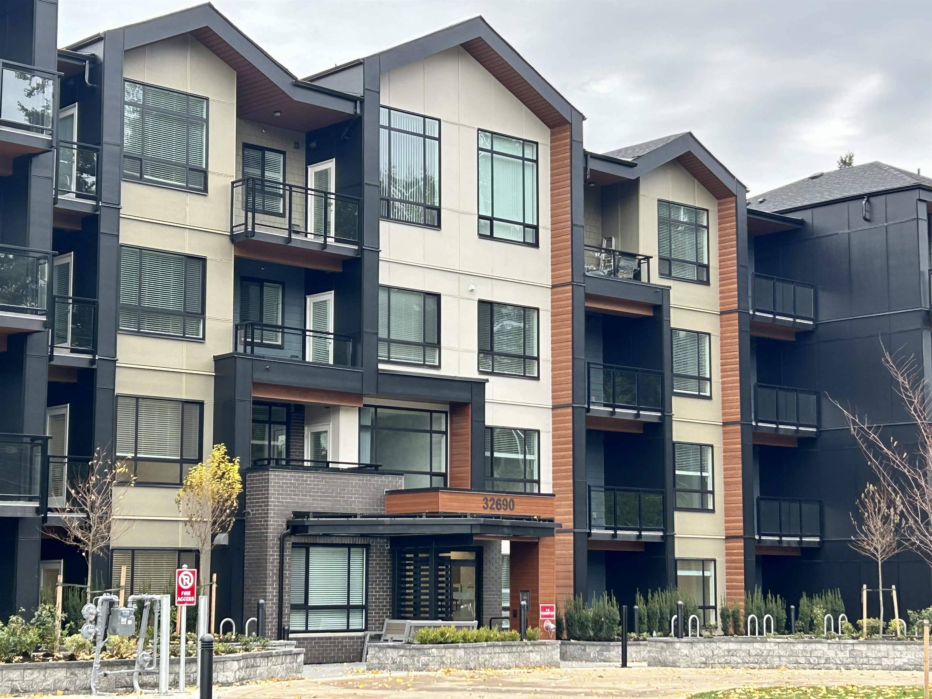 32690 14th AVE #406, Mission, BC V2V 0K5