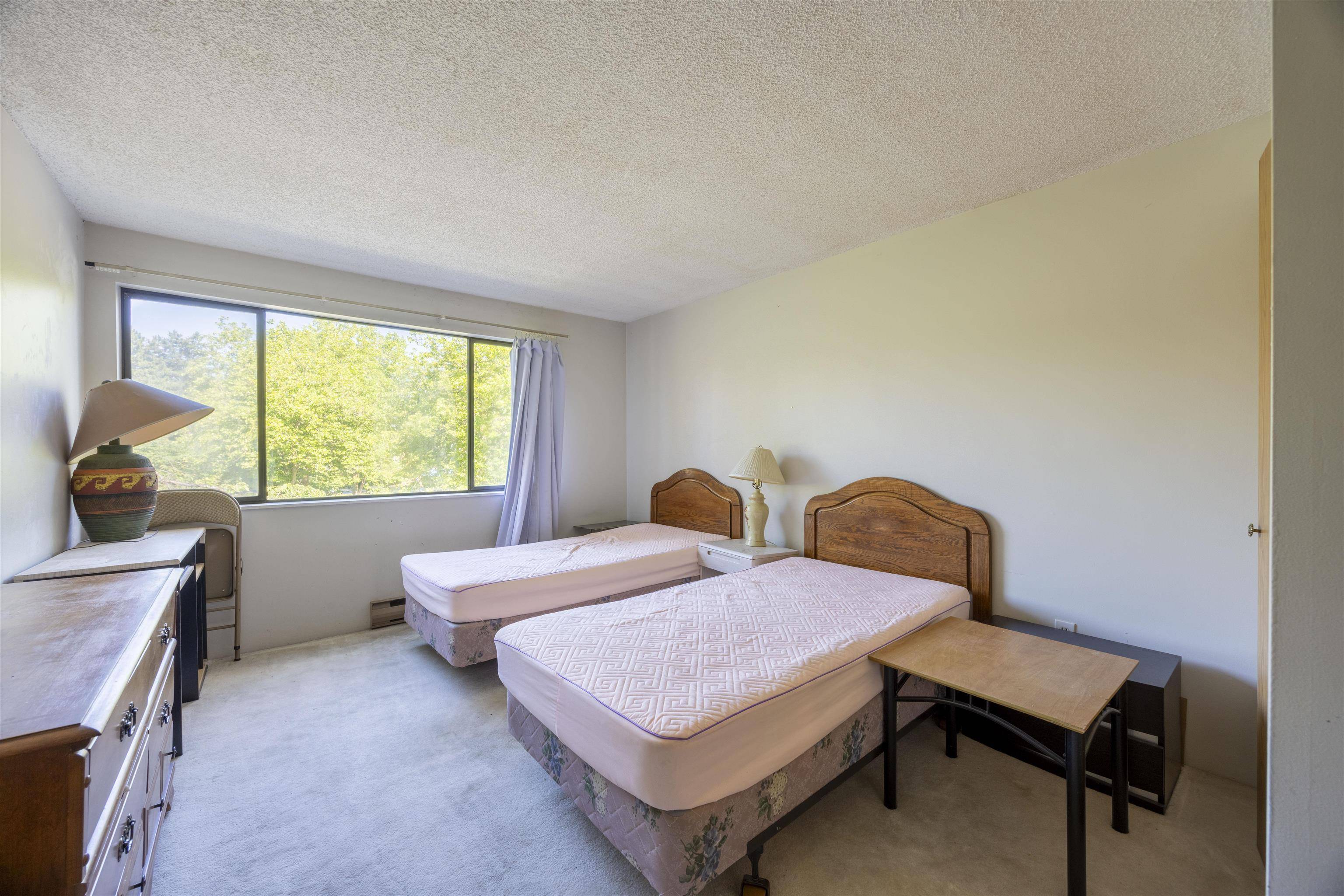 7297 Moffatt RD #204 Richmond, BC V6Y 1X9