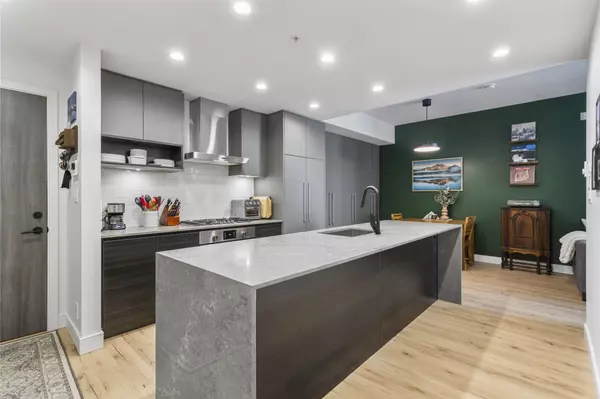 55 Klahanie DR #331, Port Moody, BC V3H 0M9
