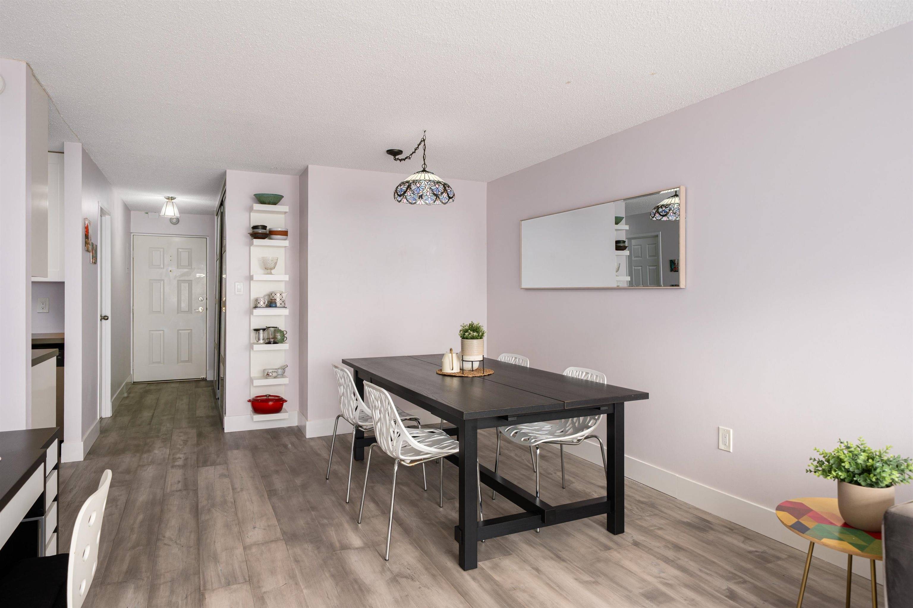 6631 Minoru BLVD #403 Richmond, BC V6Y 1Z1