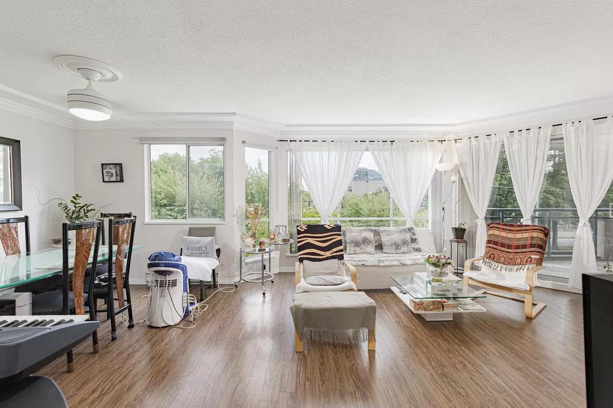 Richmond, BC V6X 3L6,8600 Lansdowne RD #252