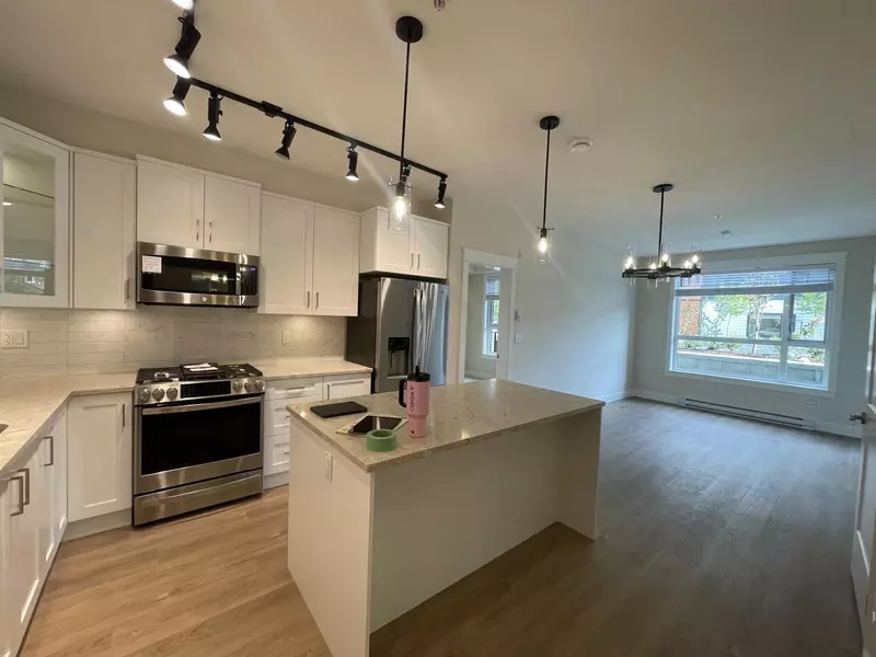 20932 83 AVE #120, Langley, BC V2Y 2C4
