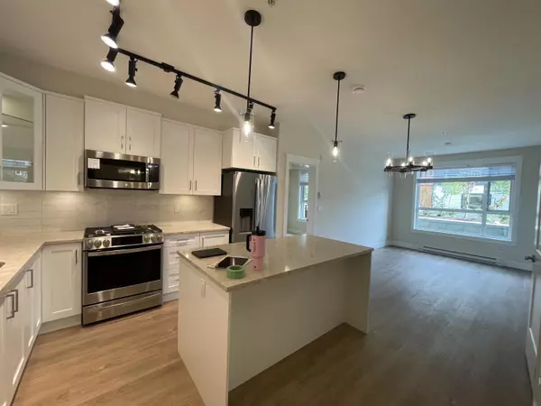 20932 83 AVE #120, Langley, BC V2Y 2C4