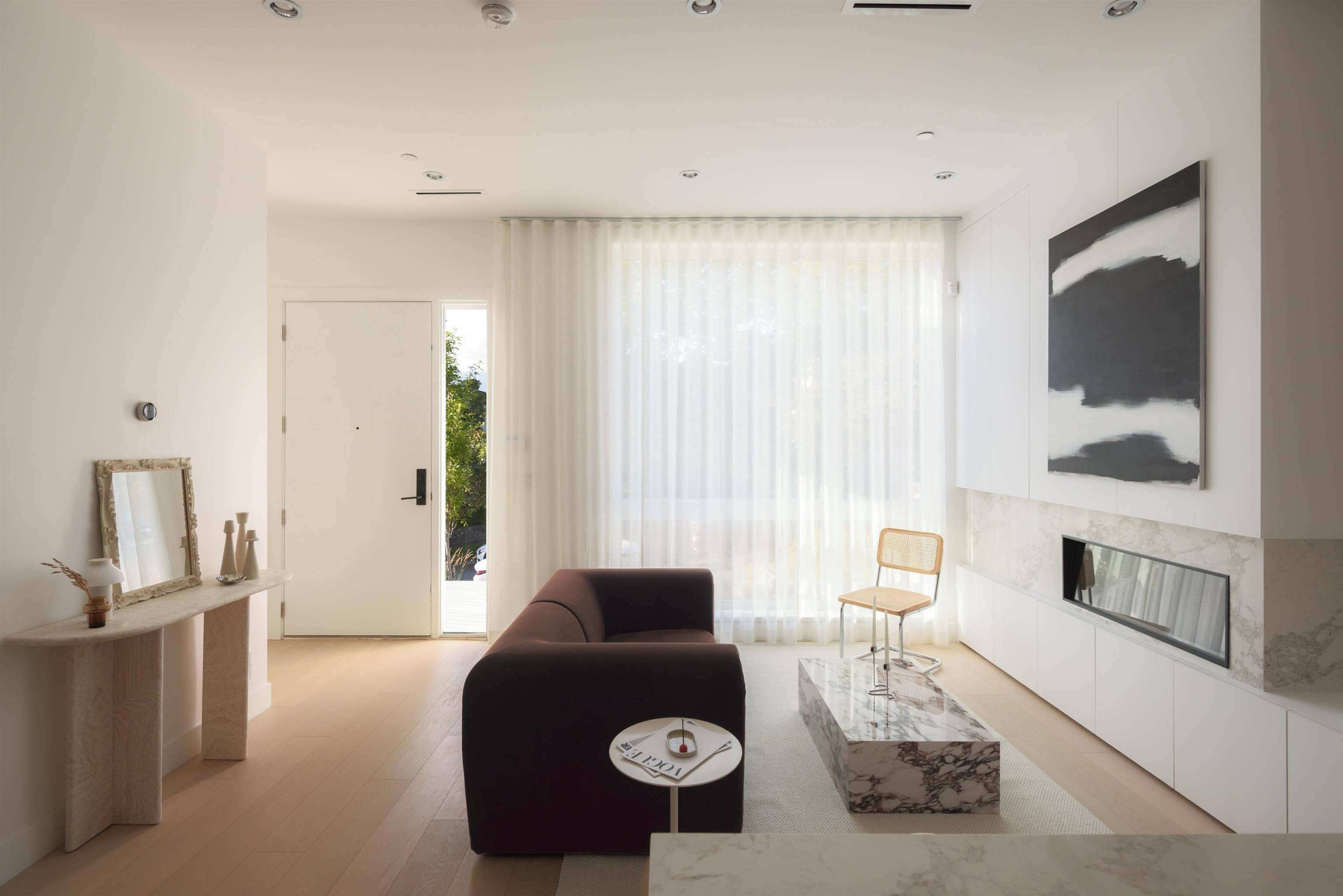 3422 Pandora ST Vancouver, BC V5K 1W8