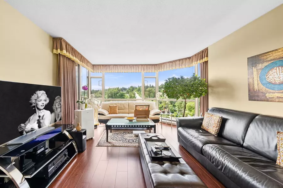 1327 E Keith RD #1106, North Vancouver, BC V7J 3T5