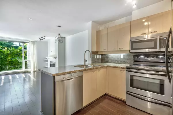 2288 Marstrand AVE #307, Vancouver, BC V6K 4S9