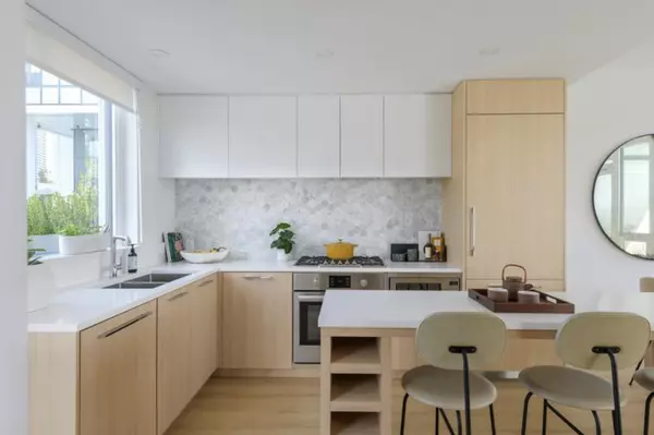 2425 Alpha AVE #103, Burnaby, BC V5C 0N6