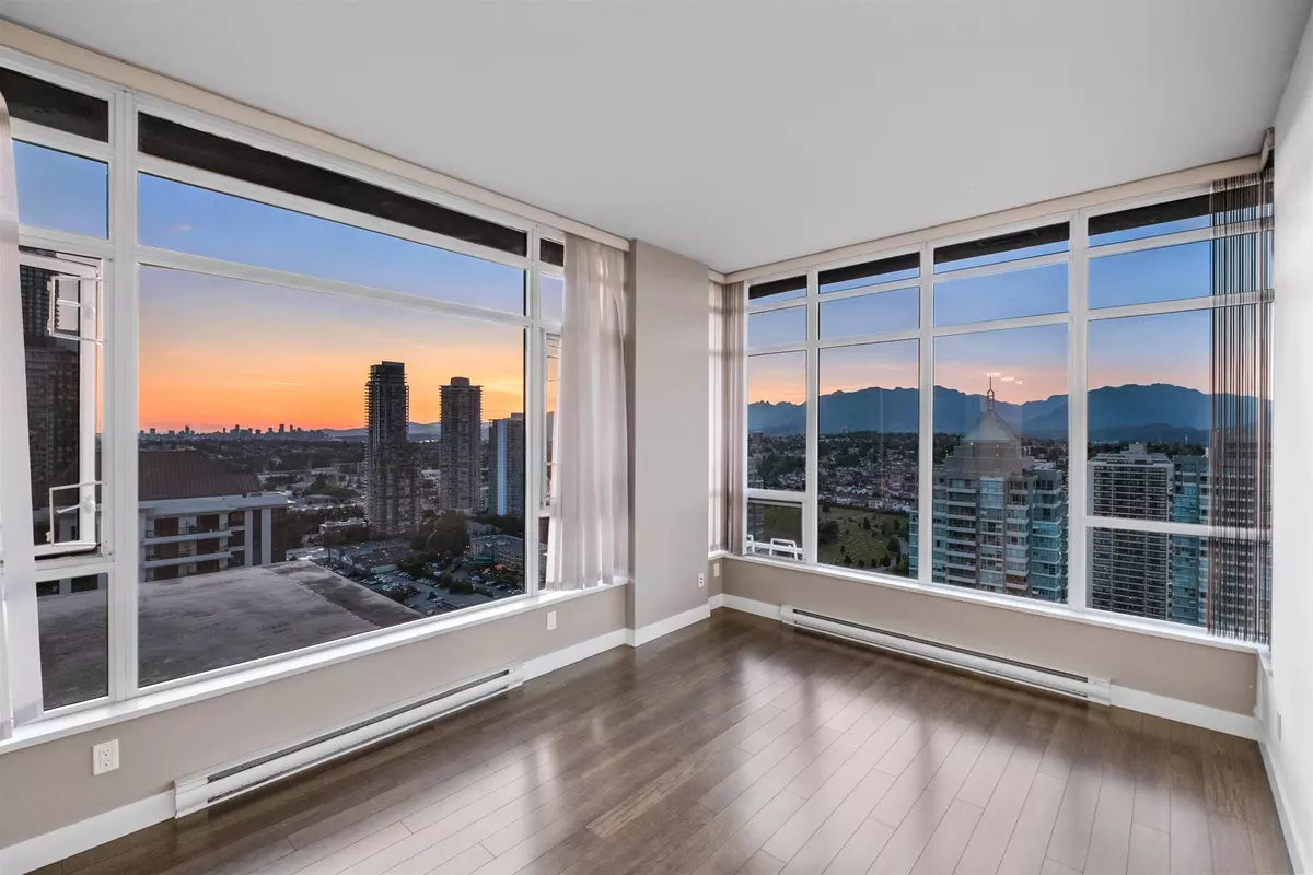 Burnaby, BC V5C 0G6,2077 Rosser AVE #3104