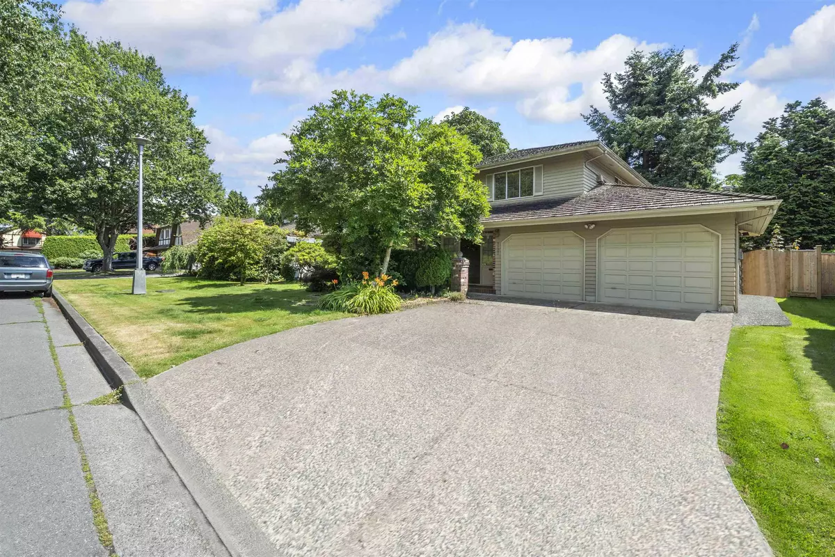Richmond, BC V7A 4S4,7100 Kimberley DR
