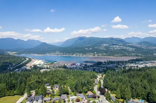 Coquitlam, BC V3J 5C6,945 Lillian ST