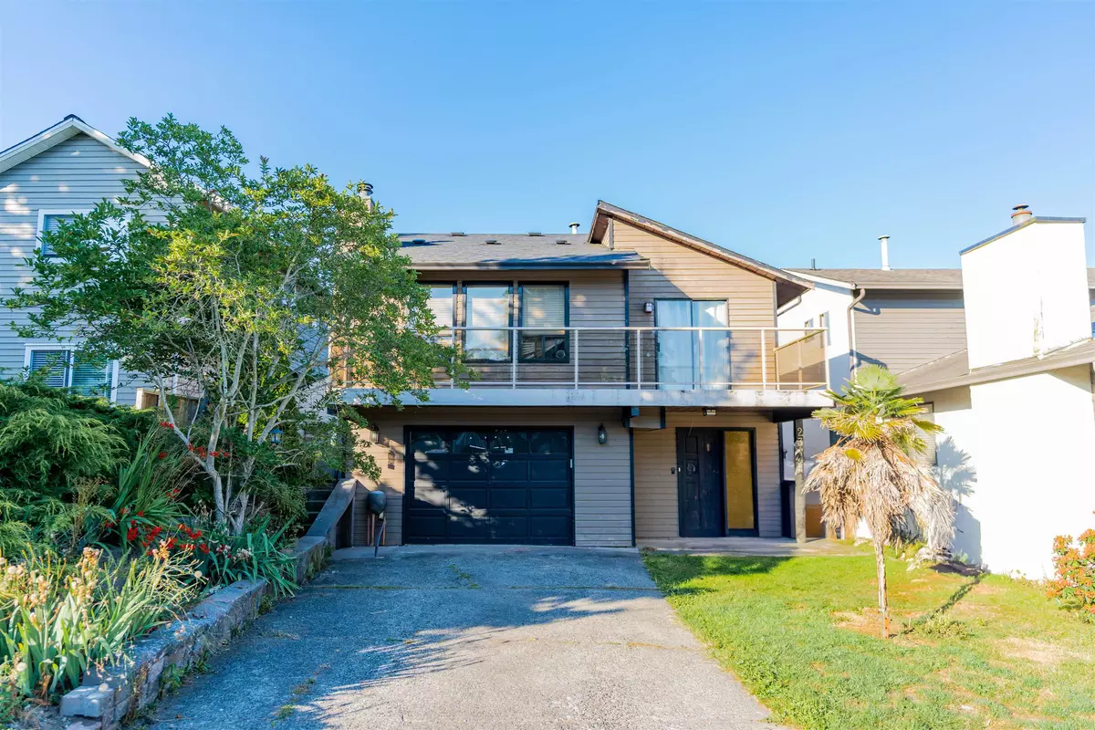 Langley, BC V3V 1V5,2337 Wakefield DR