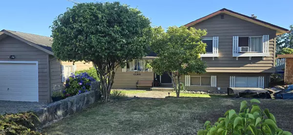 Sechelt, BC V7Z 0B1,4357 Marble RD
