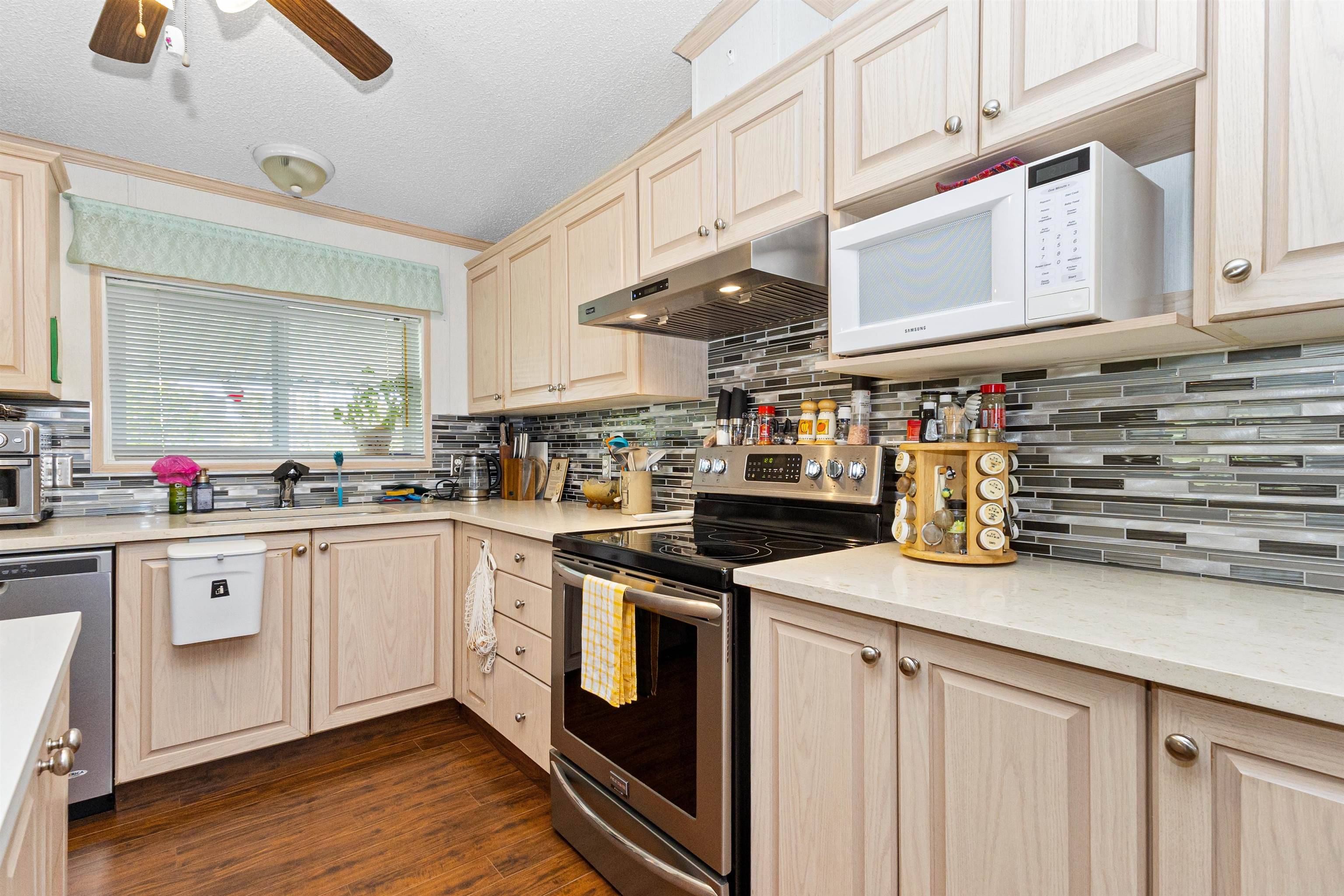 Abbotsford, BC V2T 6M3,2035 Marten ST #14