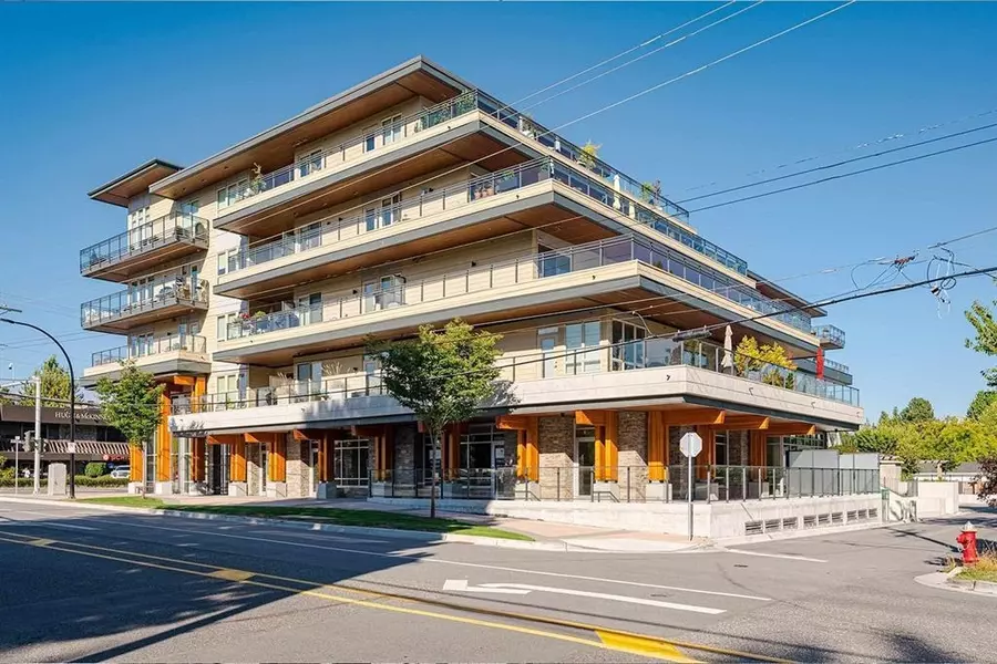 14022 North Bluff RD #203, White Rock, BC V4B 3C3