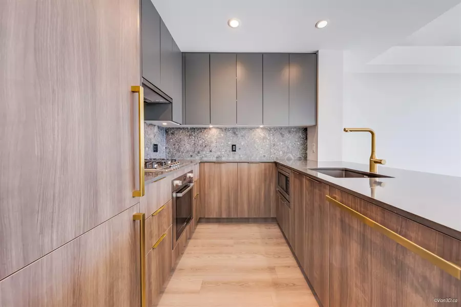 2385 Emery Court #409, North Vancouver, BC V7J 0E8