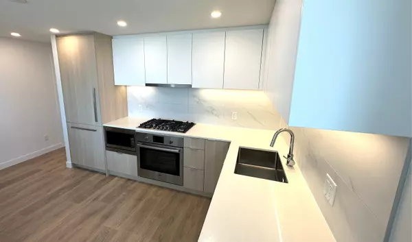 Coquitlam, BC V3K 0J1,318 Alderson AVE #1204