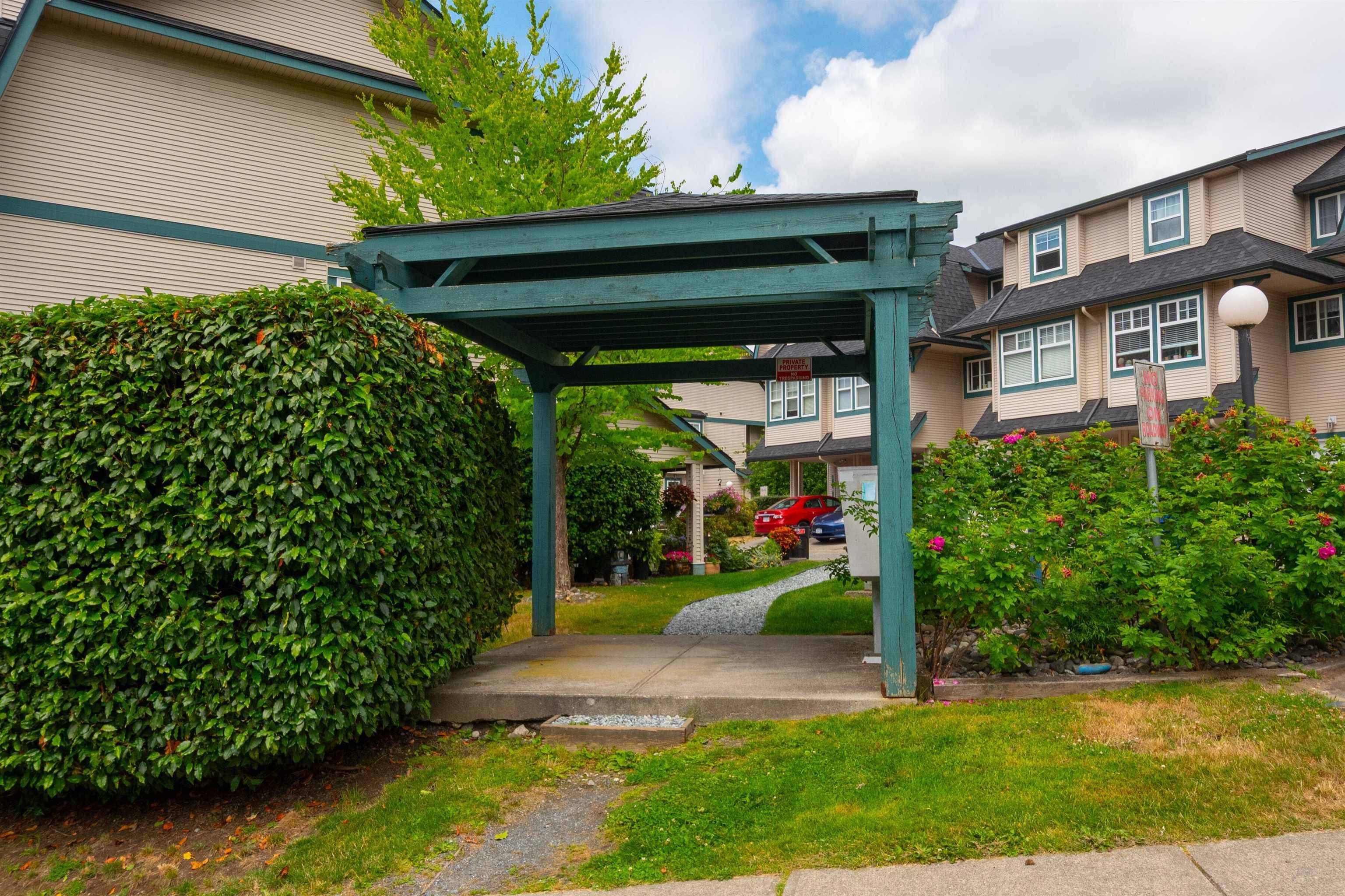 Maple Ridge, BC V2W 1V5,11165 Gilker Hill RD #24