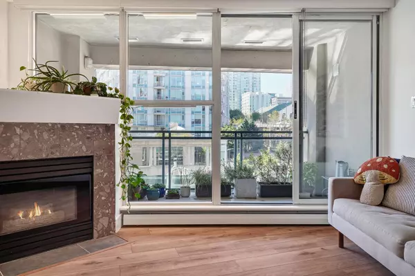 Vancouver, BC V6B 6B9,183 Keefer PL #306