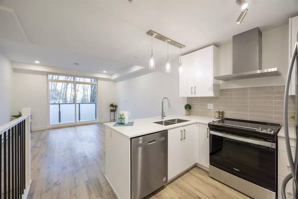 Surrey, BC V3X 1E6,6328 King George BLVD #37