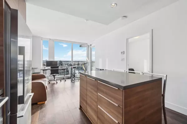 1550 Fern ST #1005, North Vancouver, BC V7J 0A9