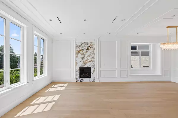 Burnaby, BC V3J 1J1,9977 Sullivan ST