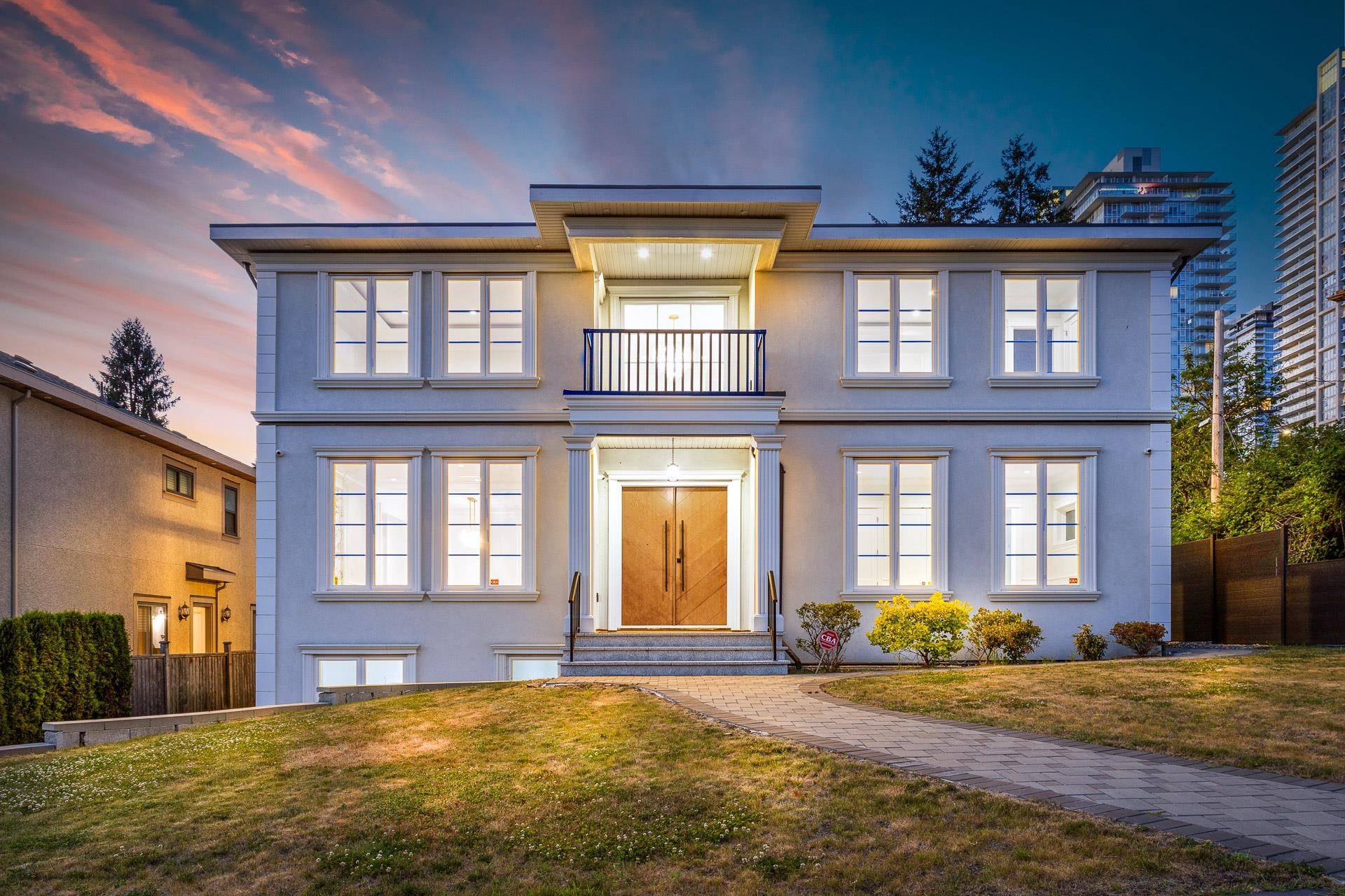 Burnaby, BC V3J 1J1,9977 Sullivan ST