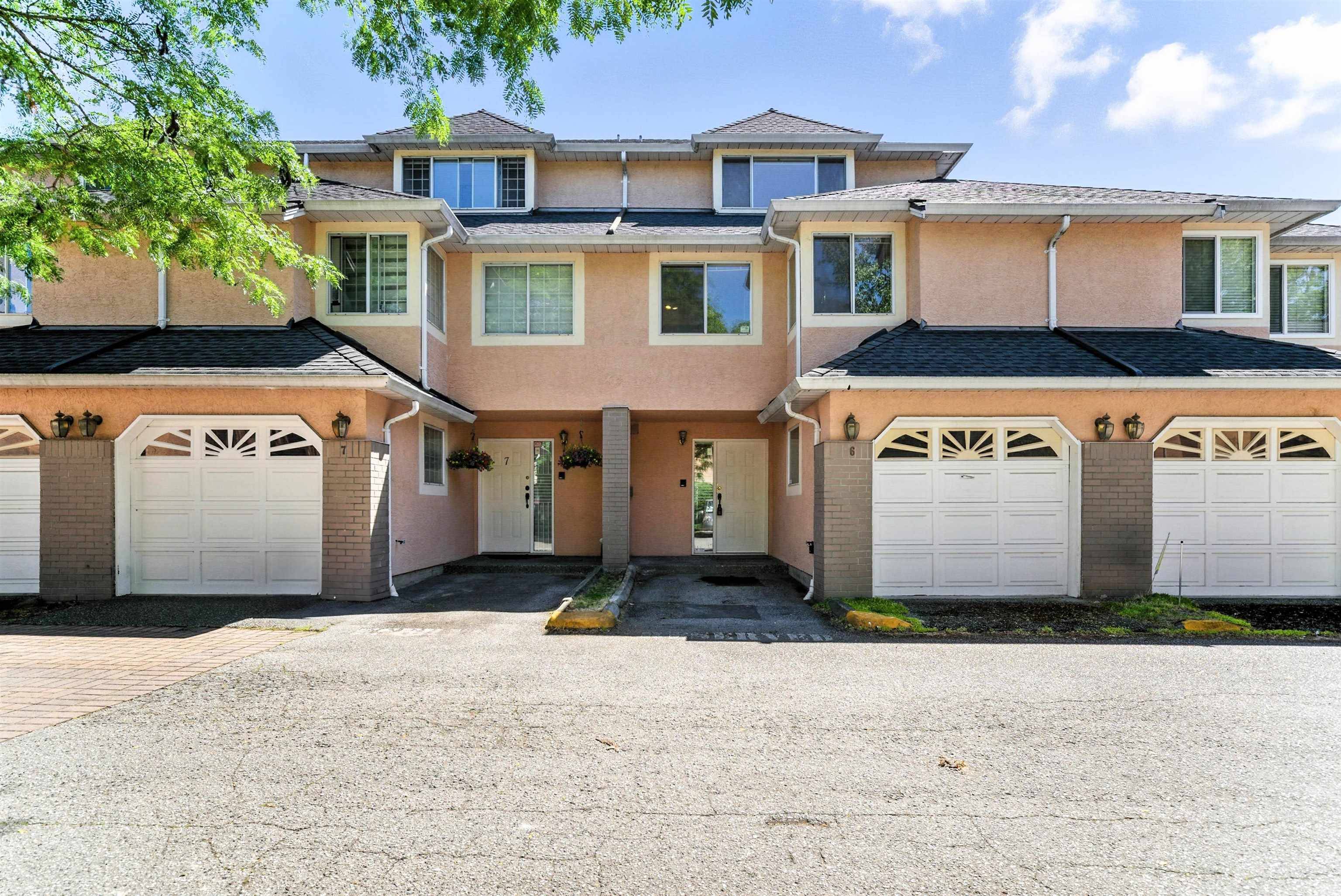 8031 General Currie RD #6, Richmond, BC V6Y 1L9