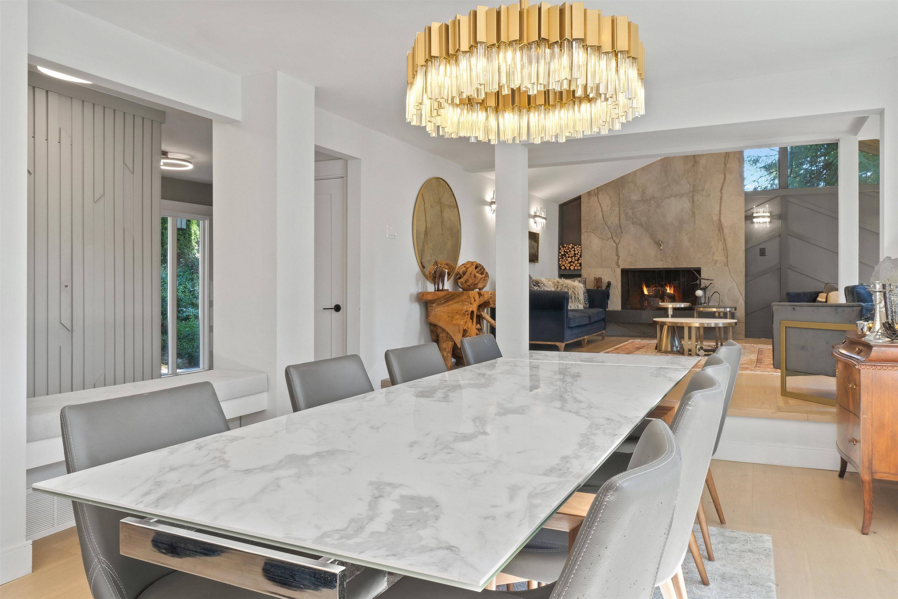 North Vancouver, BC V7N 1J4,615 E Kings RD