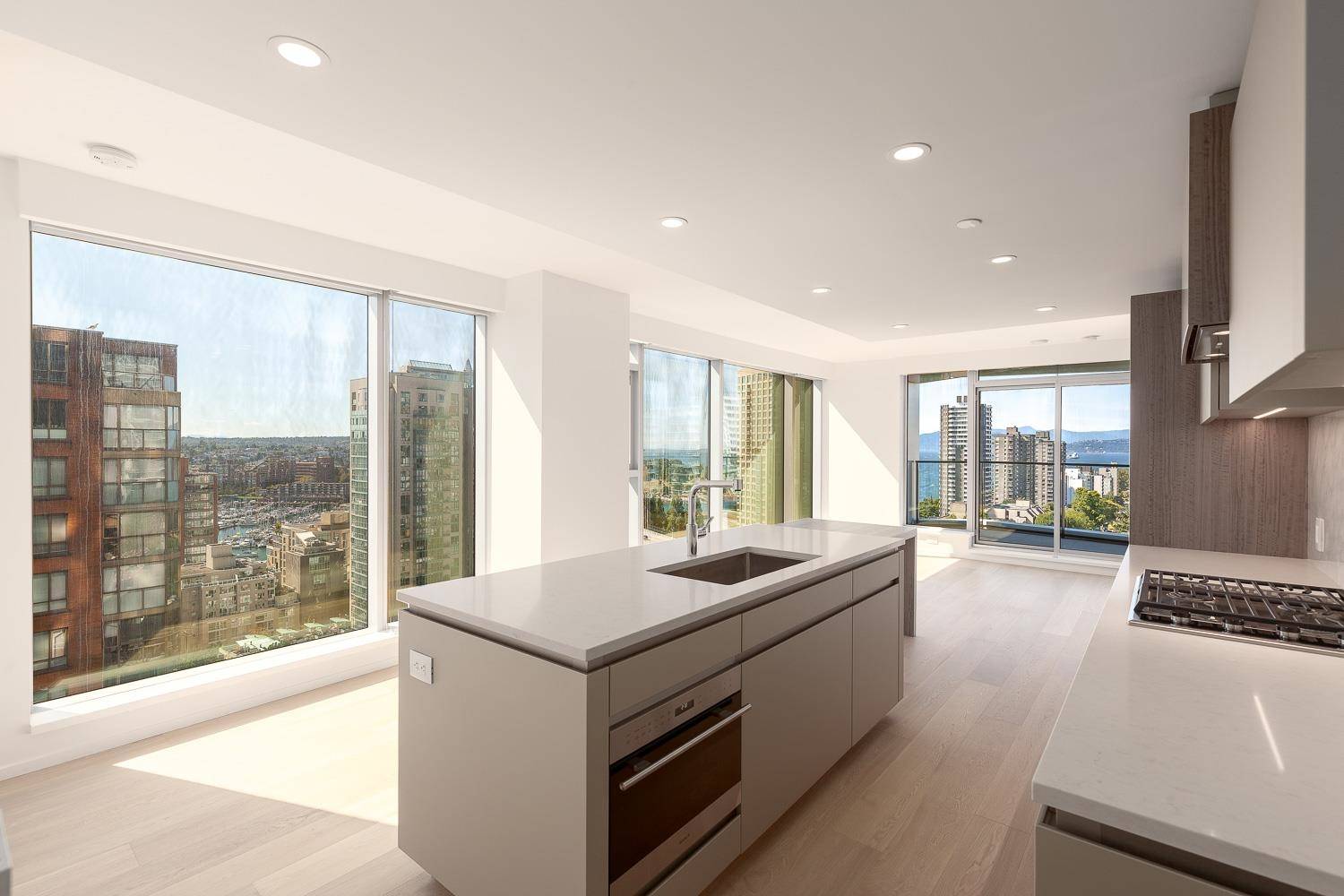 Vancouver, BC V6Z 1C3,889 Pacific ST #1403
