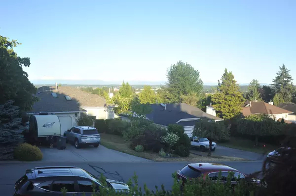 Surrey, BC V3S 8C7,6193 191a ST