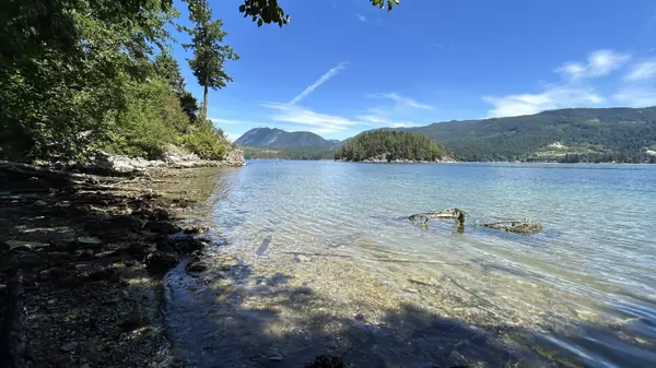 Sechelt, BC V0N 3A5,LOT17 Poise Island DR