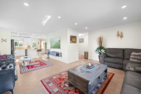 North Vancouver, BC V7J 3M1,2333 Kirkstone RD