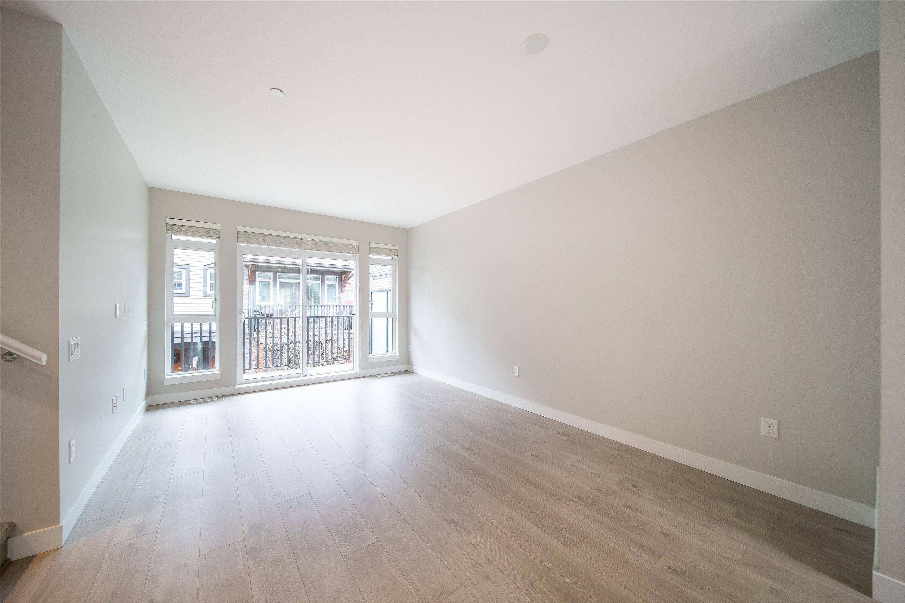 Richmond, BC V6X 0S9,4991 No. 5 RD #75