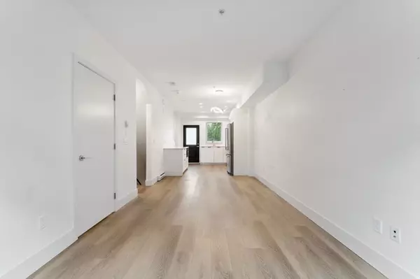 Burnaby, BC V5E 1H5,6933 Arcola ST #302