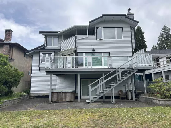 Burnaby, BC V5E 2H4,7943 Rosewood ST