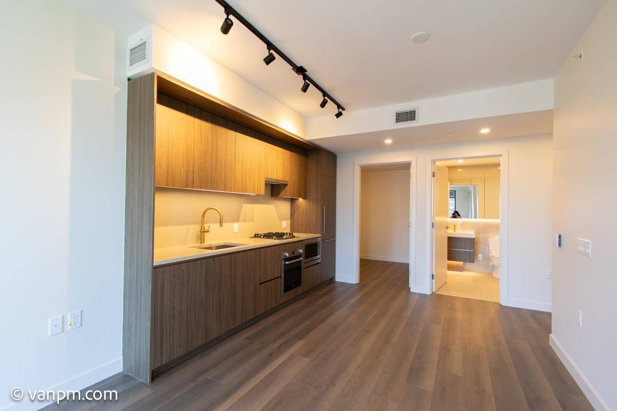 5987 Wilson AVE #2309, Burnaby, BC V5H 0L7