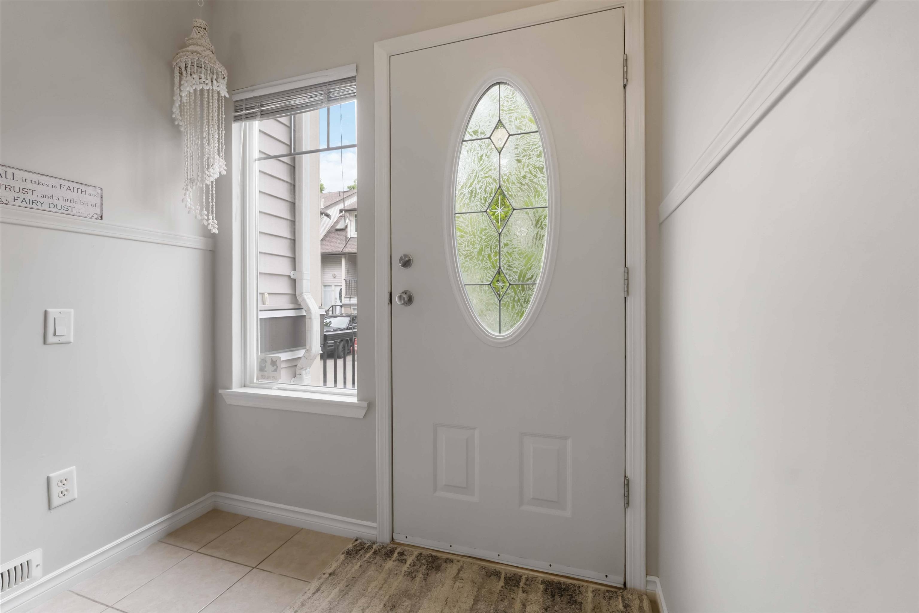 Maple Ridge, BC V2W 2B7,23233 Kanaka WAY #6