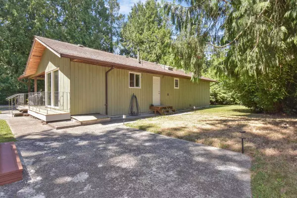 Langley, BC V3A 2A1,3858 205a ST