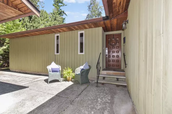 Langley, BC V3A 2A1,3858 205a ST