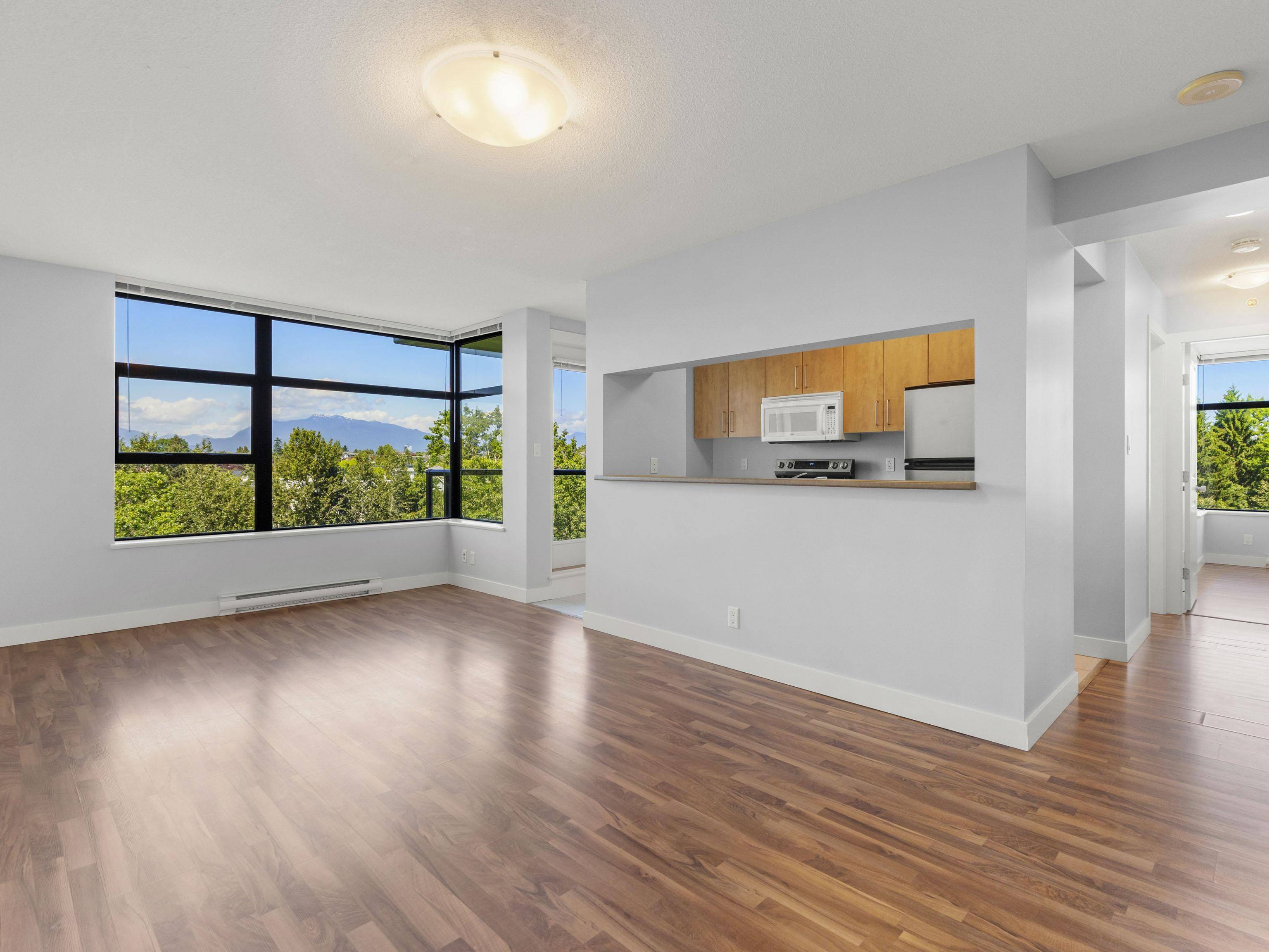 5380 Oben ST #809, Vancouver, BC V5R 6H7