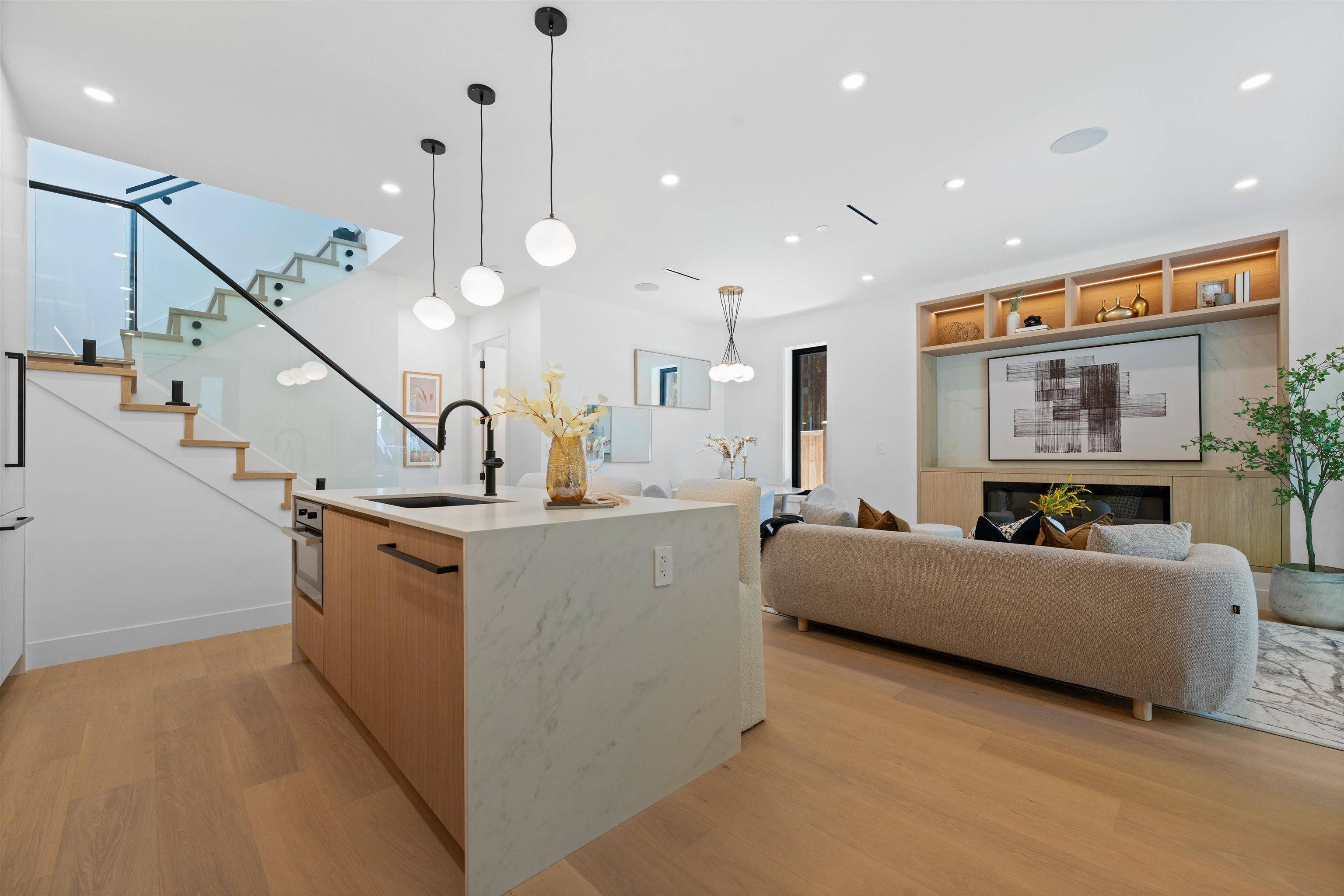 Vancouver, BC V6K 2P9,2858 West 12th AVE #1
