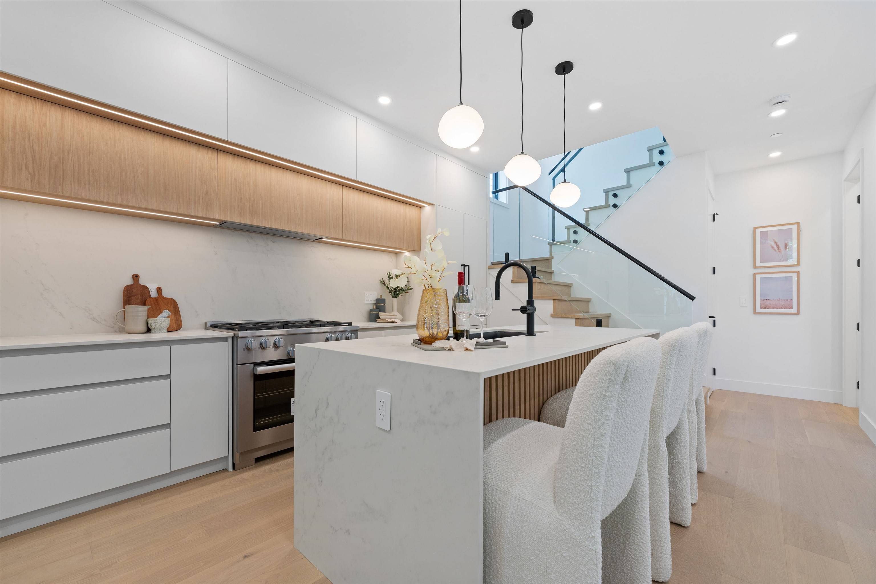 Vancouver, BC V6K 2P9,2858 West 12th AVE #1