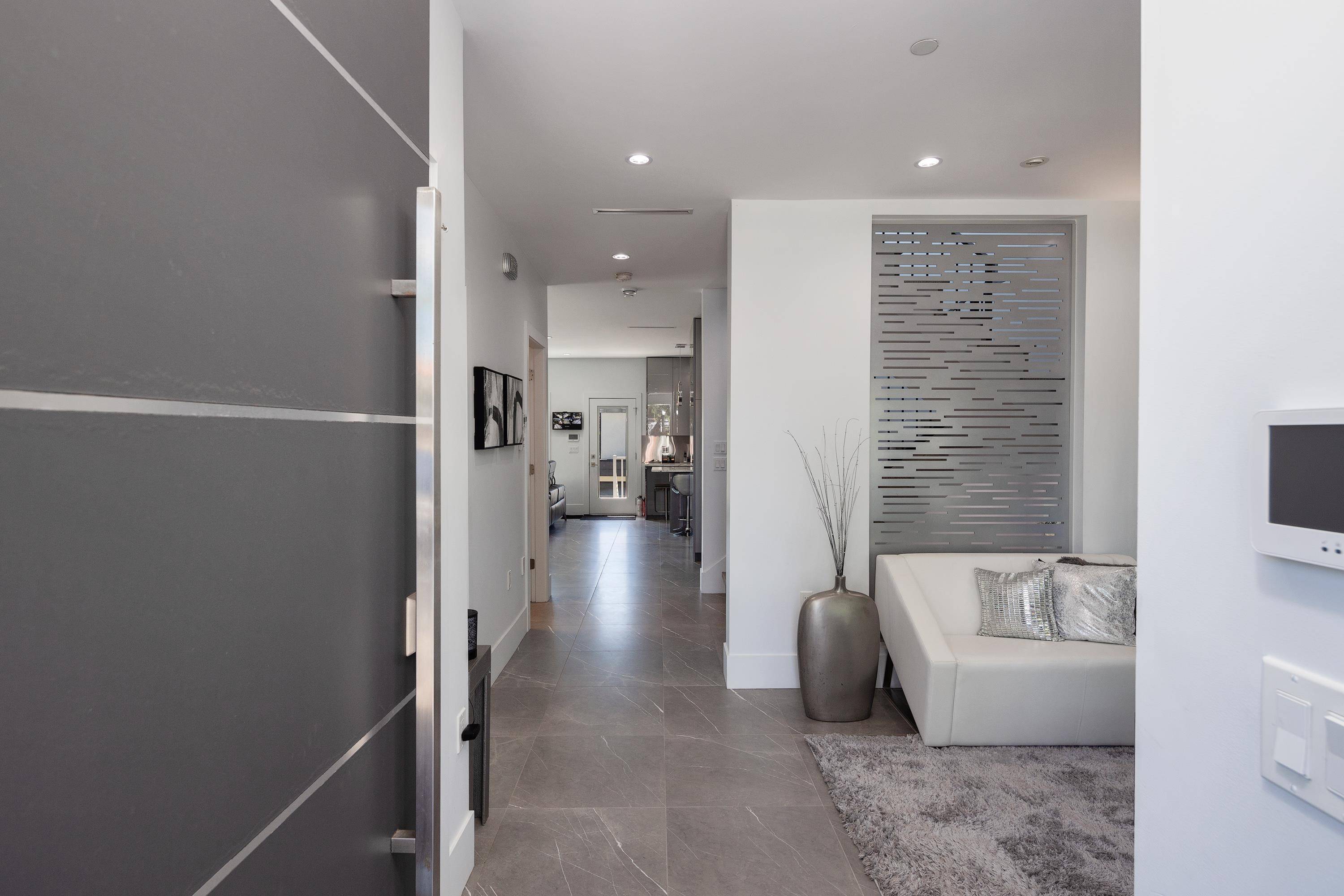 Vancouver, BC V5X 1H9,250 E 53rd AVE