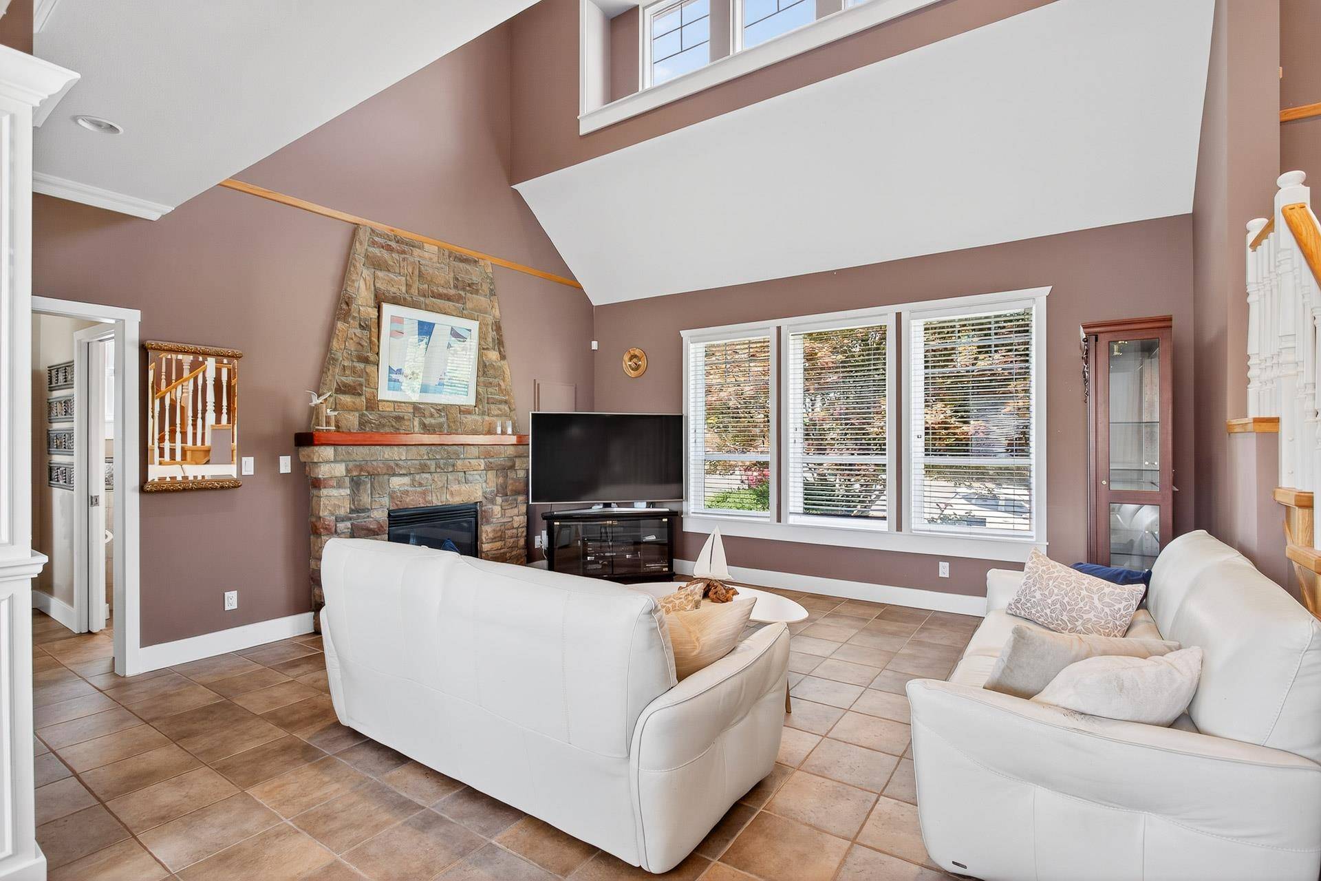 Coquitlam, BC V3E 3G4,1362 Oxford ST